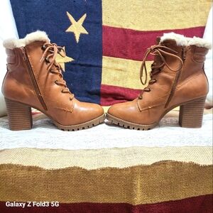 Jellypop chunky heel, high ankle lace up boots! Never worn size 8.5